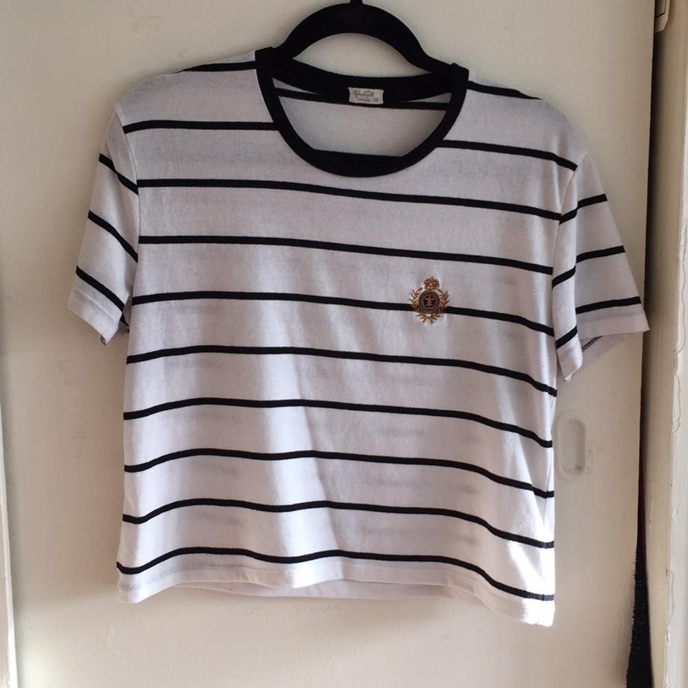 black and white tee